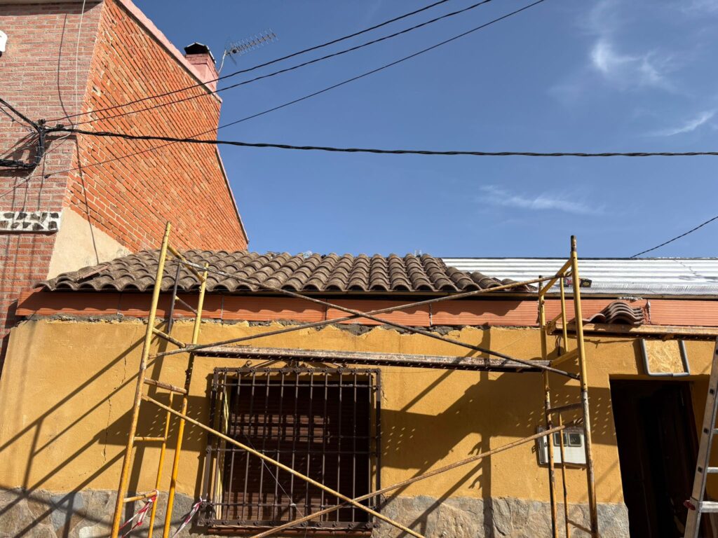 Profesionales especializados en reformas integrales, cerrajería y estructuras metálicas en Toledo